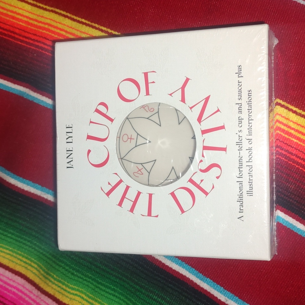 Cup of Destiny:A Traditional Fortune-Teller's Cup and Saucer Plus Illustrat..New